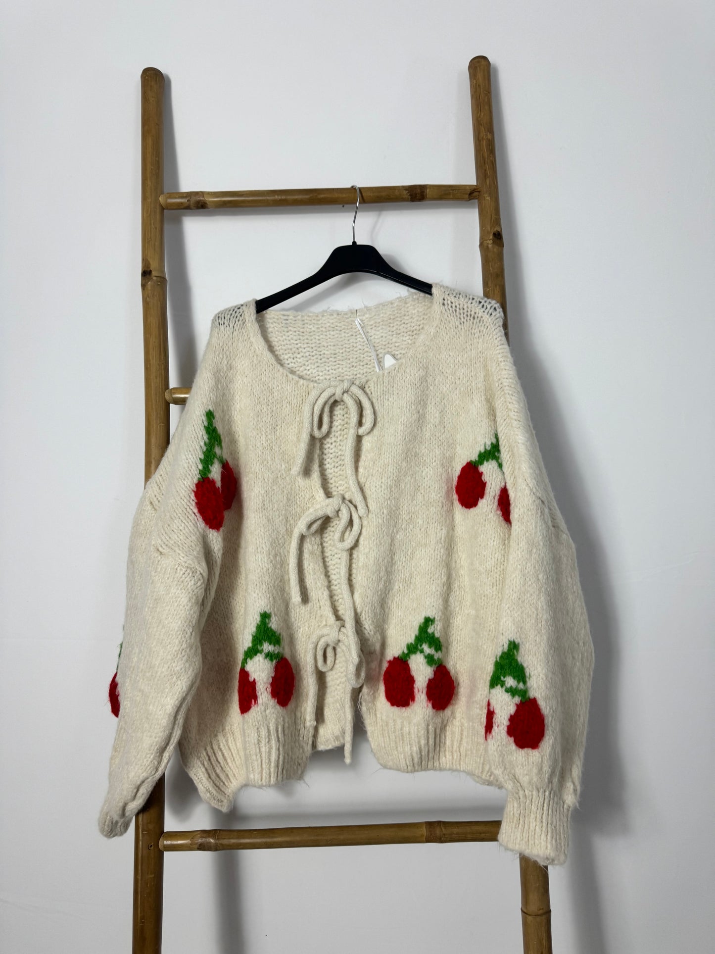 Cardigan cherry